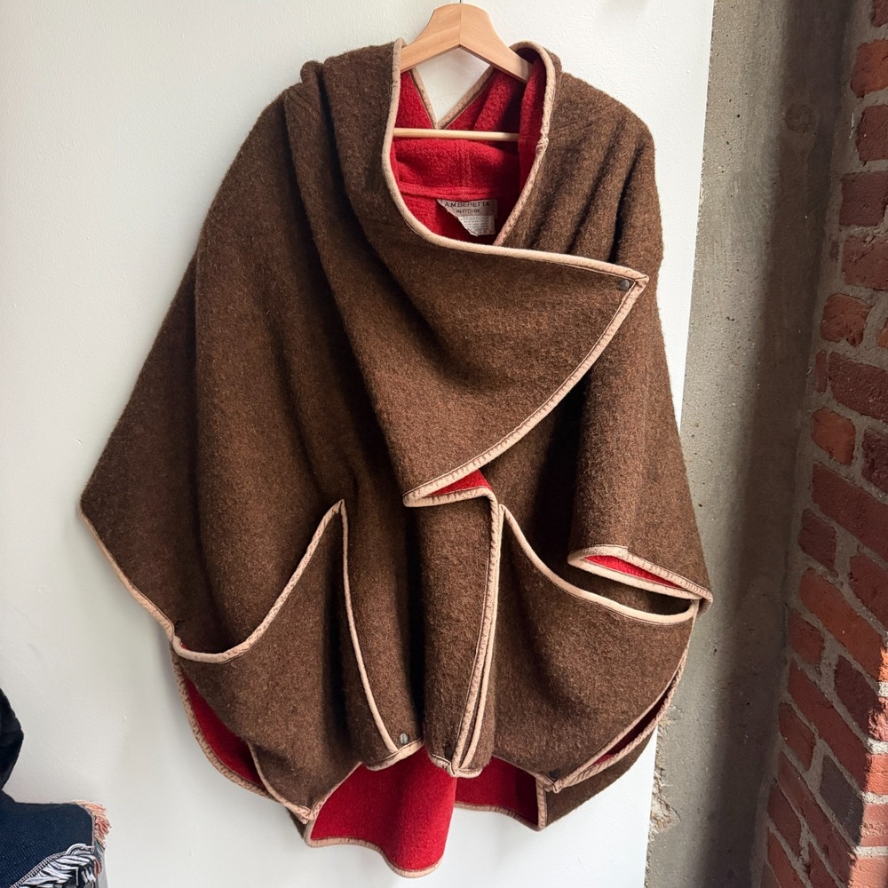 Vintage 70s 80s Anne Marie Beretta Wool Cape Womens 40 Altitude RARE DREAM